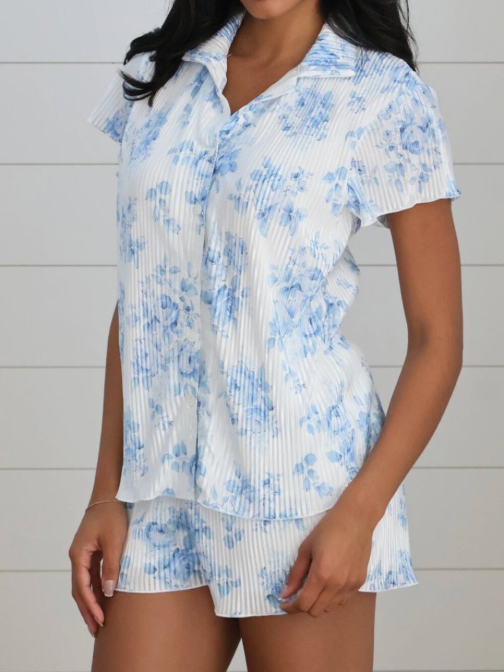 NWT Waverles M Pleated Short Set in Blue Floral